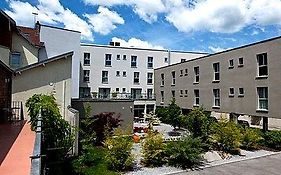 Logis Hotel Victor Hugo & Spa  4*